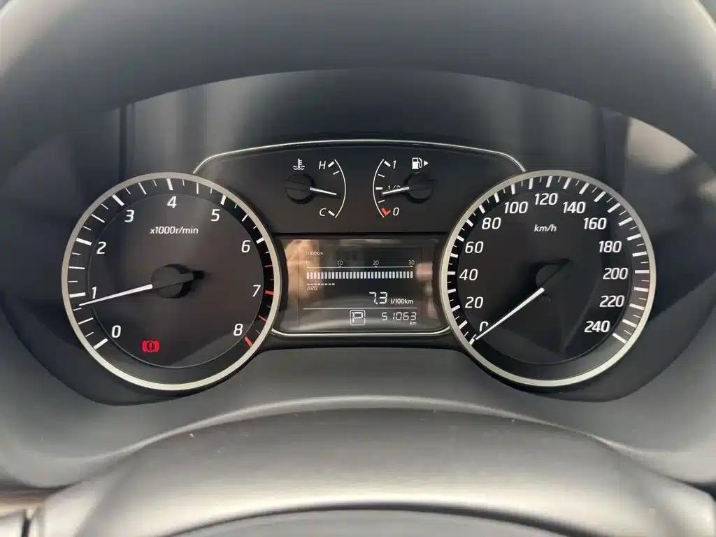 Nissan Sylphy 2018 1.6XV CVT Premium Edition — миниатюра 5