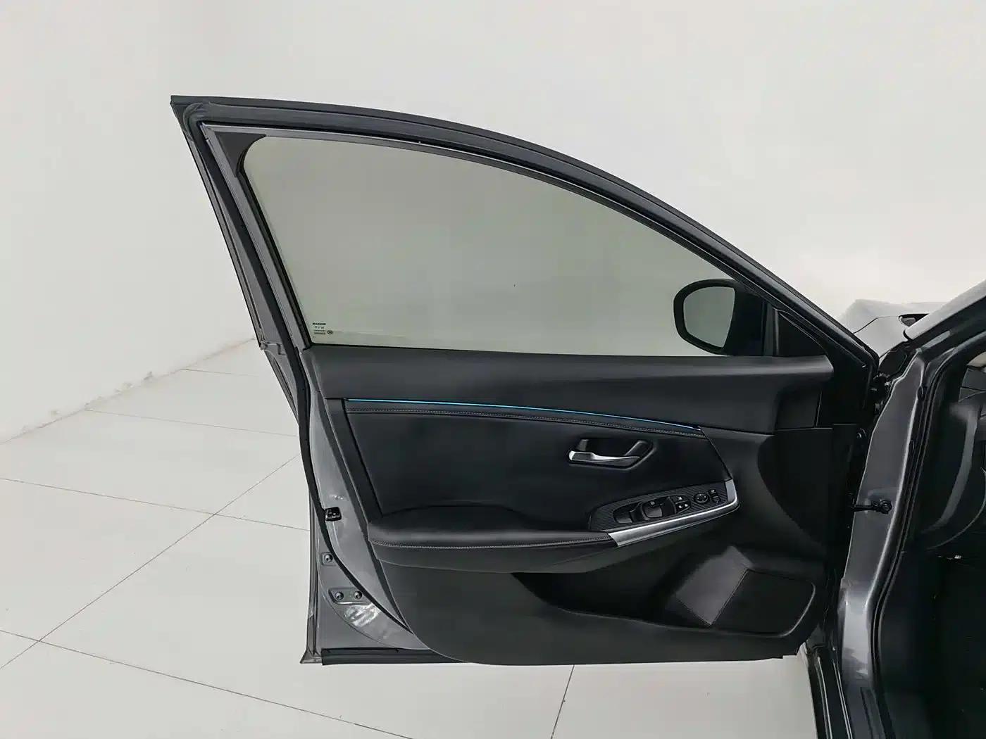 Nissan Sylphy 2021 1.6L XL CVT Enjoy Edition — миниатюра 17