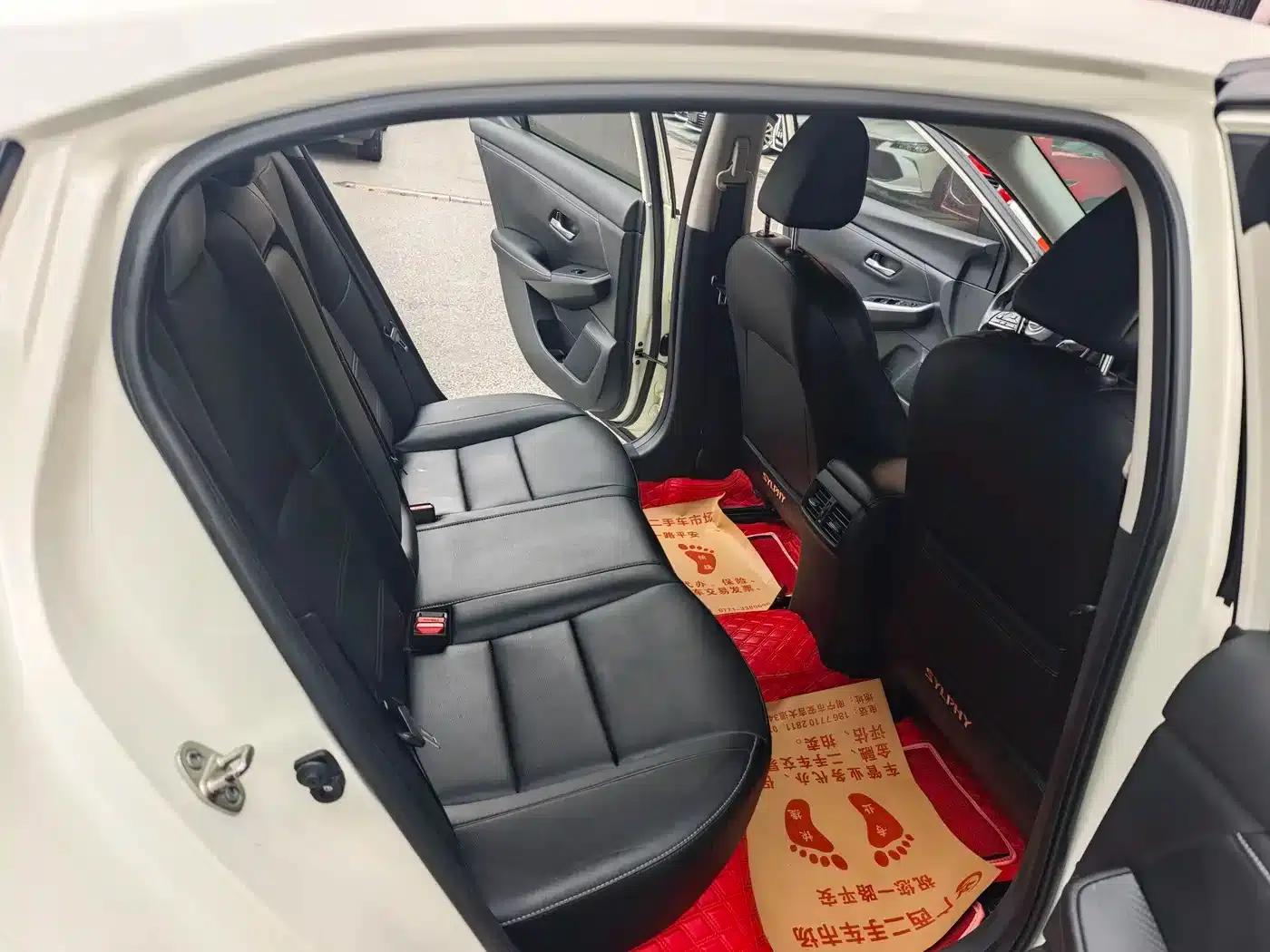 Nissan Sylphy 2020 1.6L XL CVT Enjoy Edition — миниатюра 11