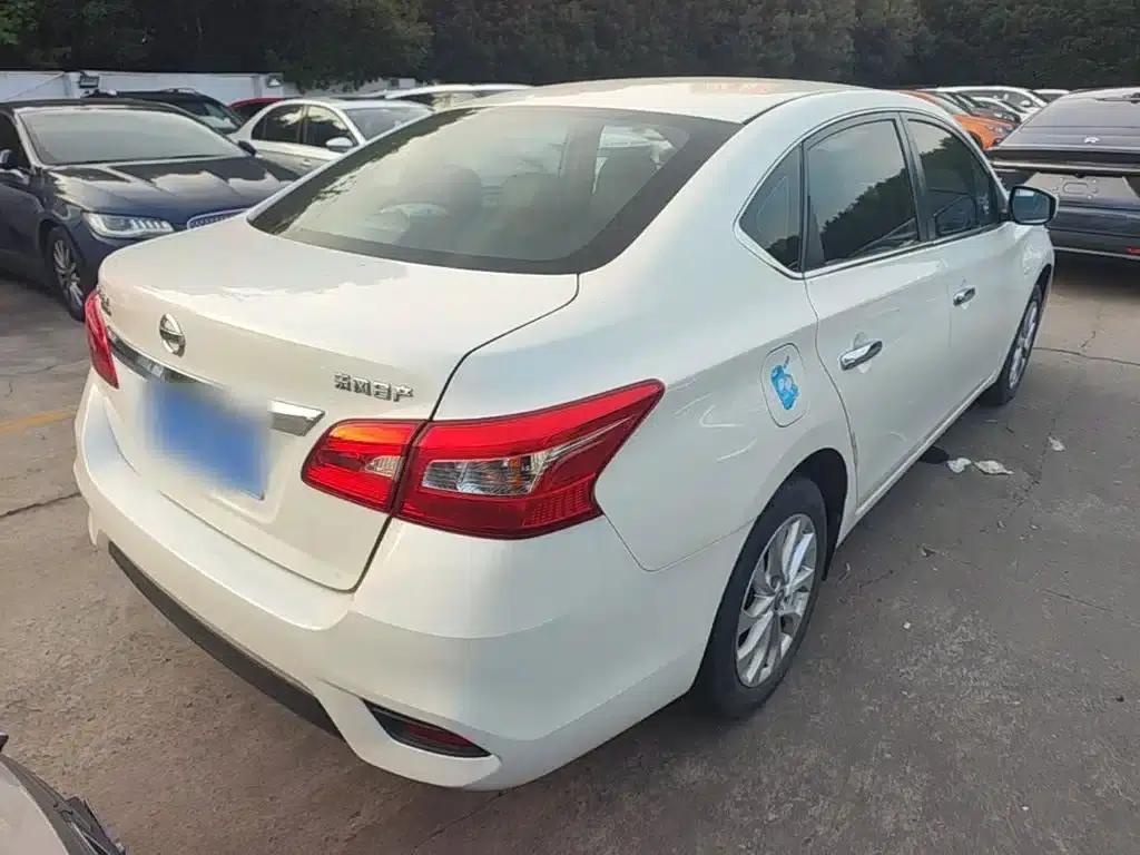 Nissan Sylphy 2021 Classic 1.6XL CVT Luxury Edition — миниатюра 7
