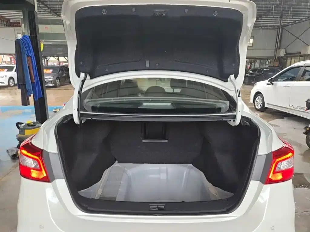 Nissan Sylphy 2019 1.6XV CVT Smart Connect Premium Edition (China VI Emission Standard) — миниатюра 19