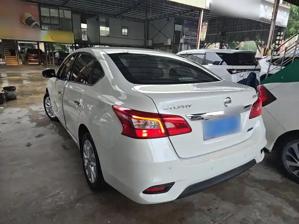 Nissan Sylphy 2019 1.6XV CVT Smart Connect Premium Edition (China VI Emission Standard) — миниатюра 5