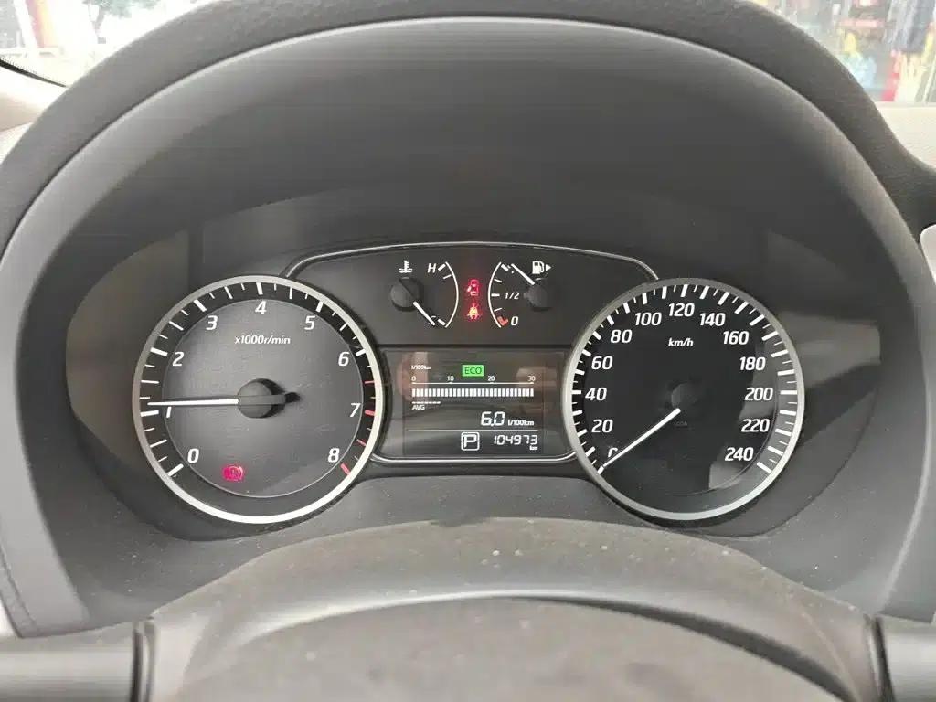 Nissan Sylphy 2016 1.6XL CVT Premium Edition — миниатюра 8