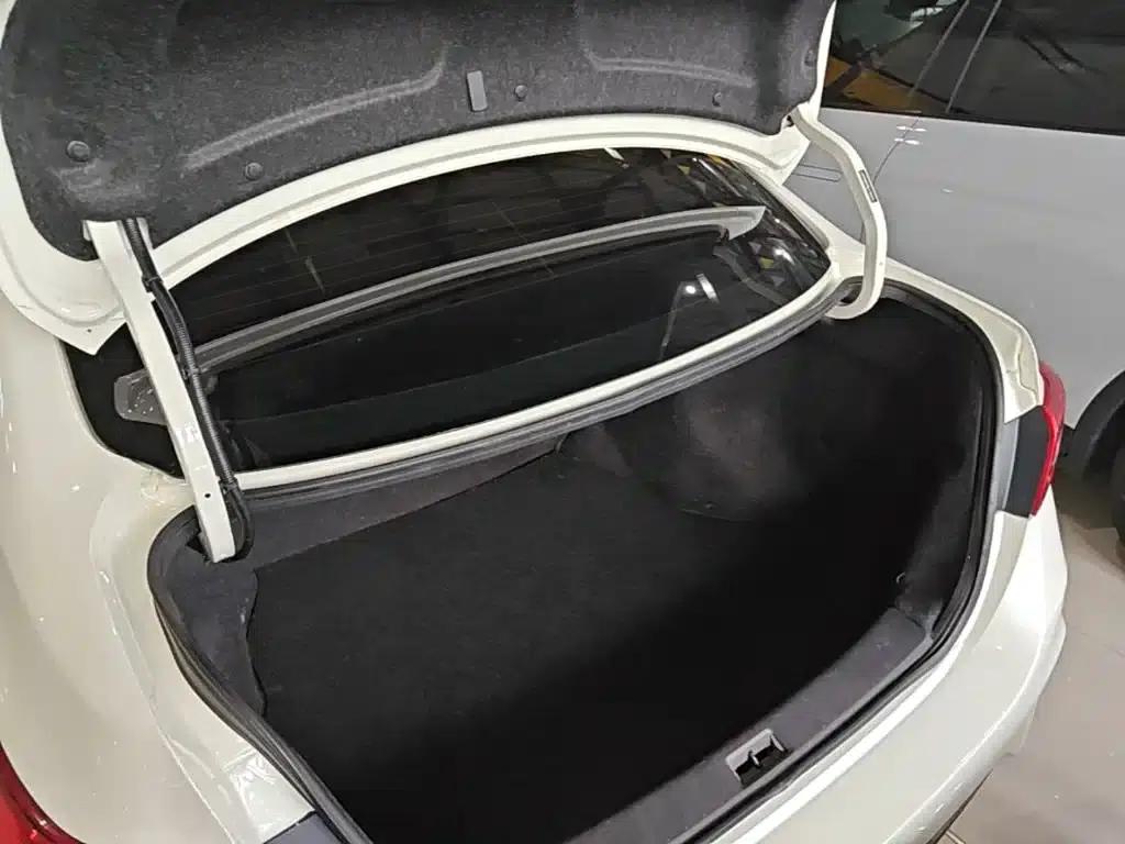 Nissan Sylphy 2021 Classic 1.6XL CVT Luxury Edition — миниатюра 19