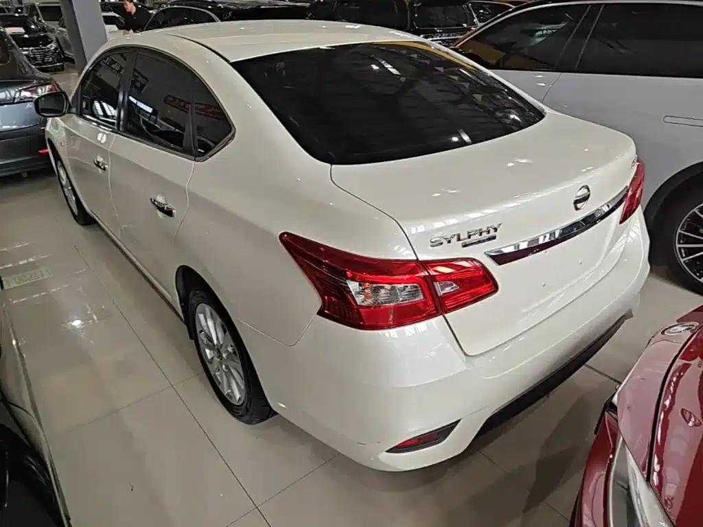 Nissan Sylphy 2021 Classic 1.6XL CVT Luxury Edition — миниатюра 5