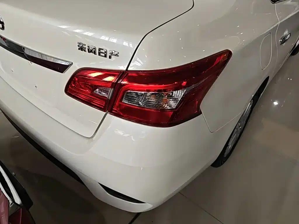 Nissan Sylphy 2021 Classic 1.6XL CVT Luxury Edition — миниатюра 8