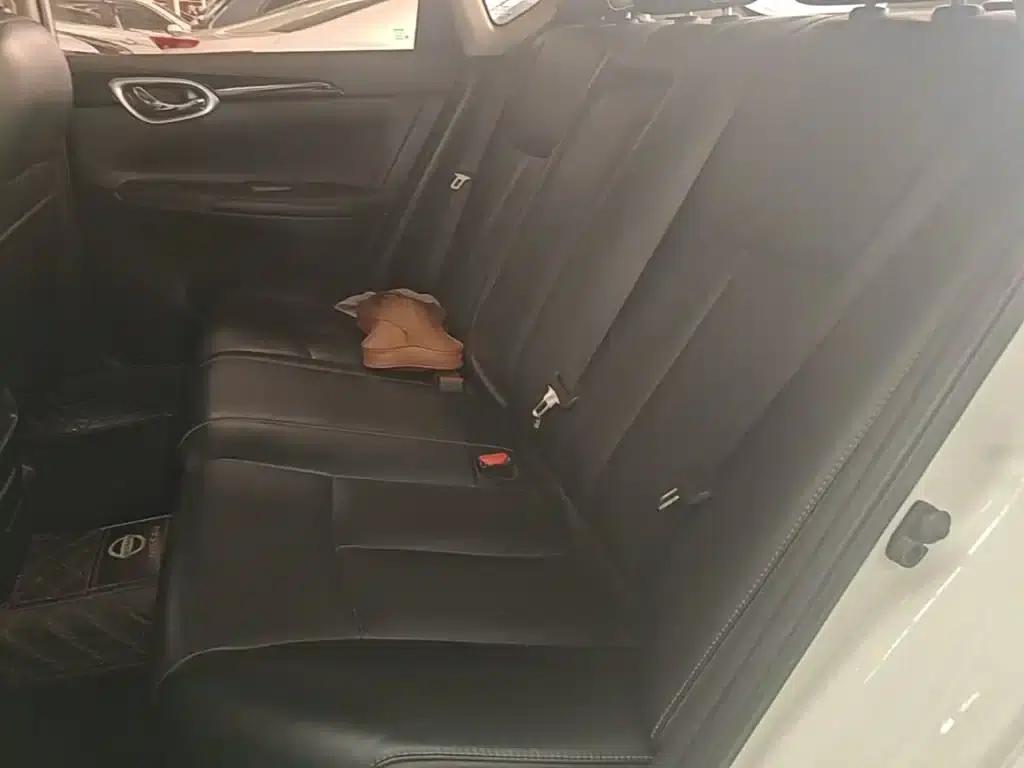 Nissan Sylphy 2016 1.6XL CVT Luxury Edition — миниатюра 17