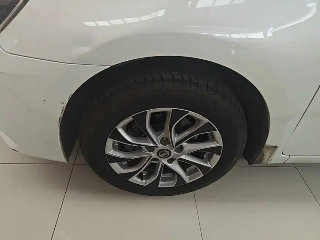 Nissan Sylphy 2016 1.6XL CVT Luxury Edition — миниатюра 23
