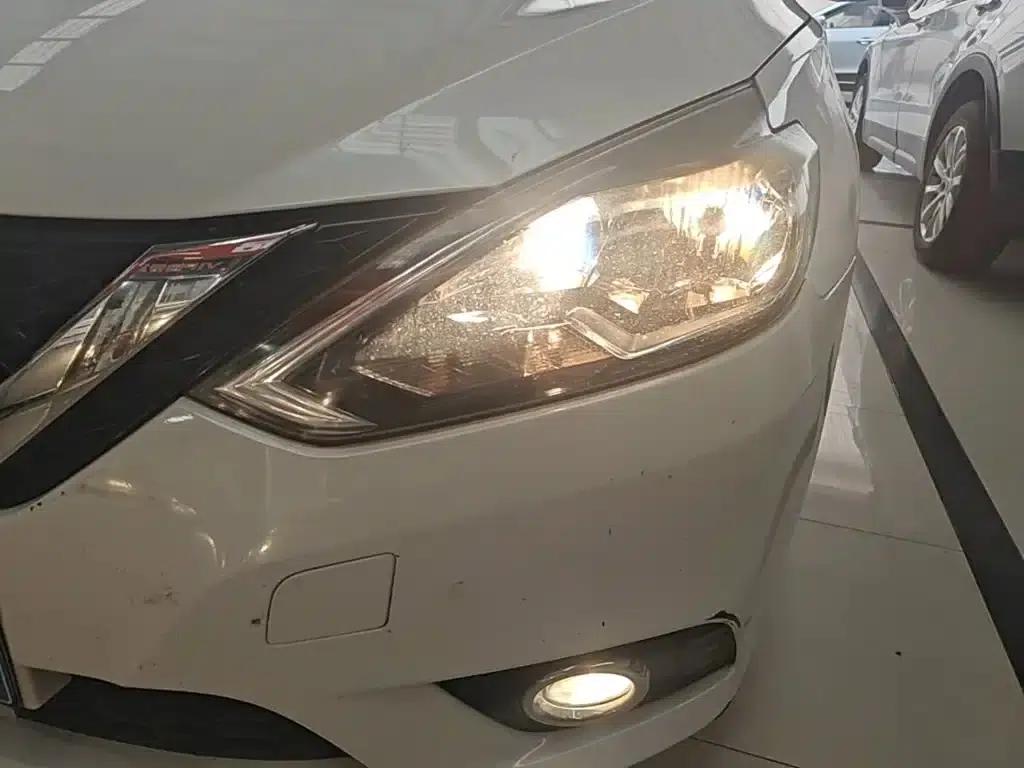 Nissan Sylphy 2016 1.6XL CVT Luxury Edition — миниатюра 24