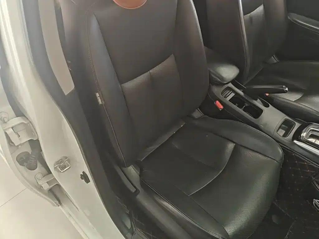 Nissan Sylphy 2016 1.6XL CVT Luxury Edition — миниатюра 25