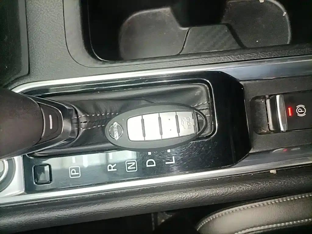 Nissan Sylphy 2022 1.6L XL CVT Enjoy Edition — миниатюра 9