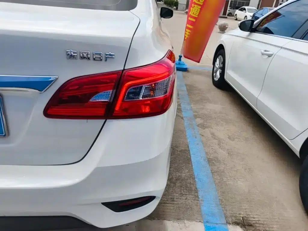 Nissan Sylphy 2019 Classic 1.6XE CVT Comfort Edition — миниатюра 8