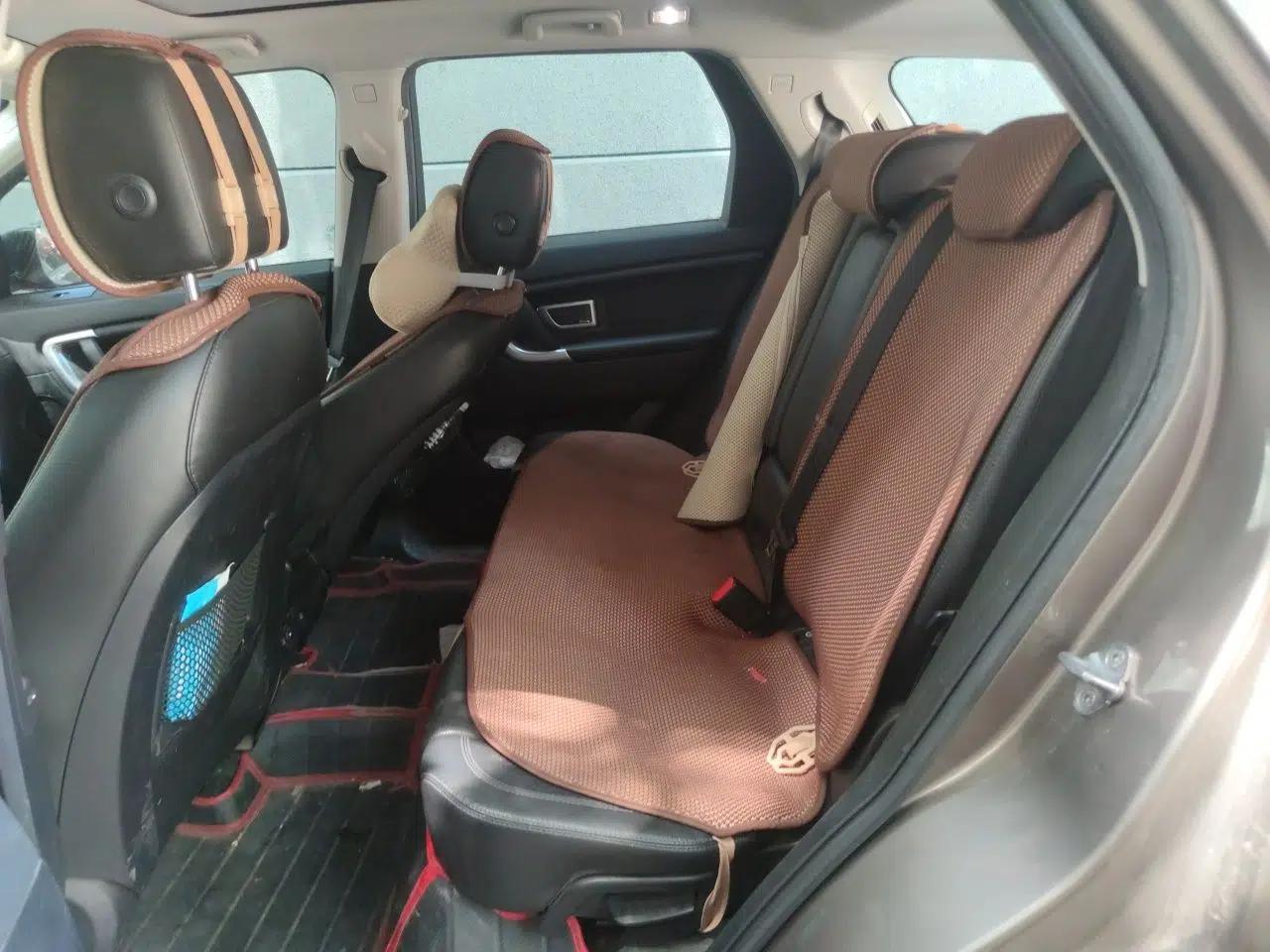 Land Rover Discovery Sport 2016 2.0T HSE — миниатюра 17