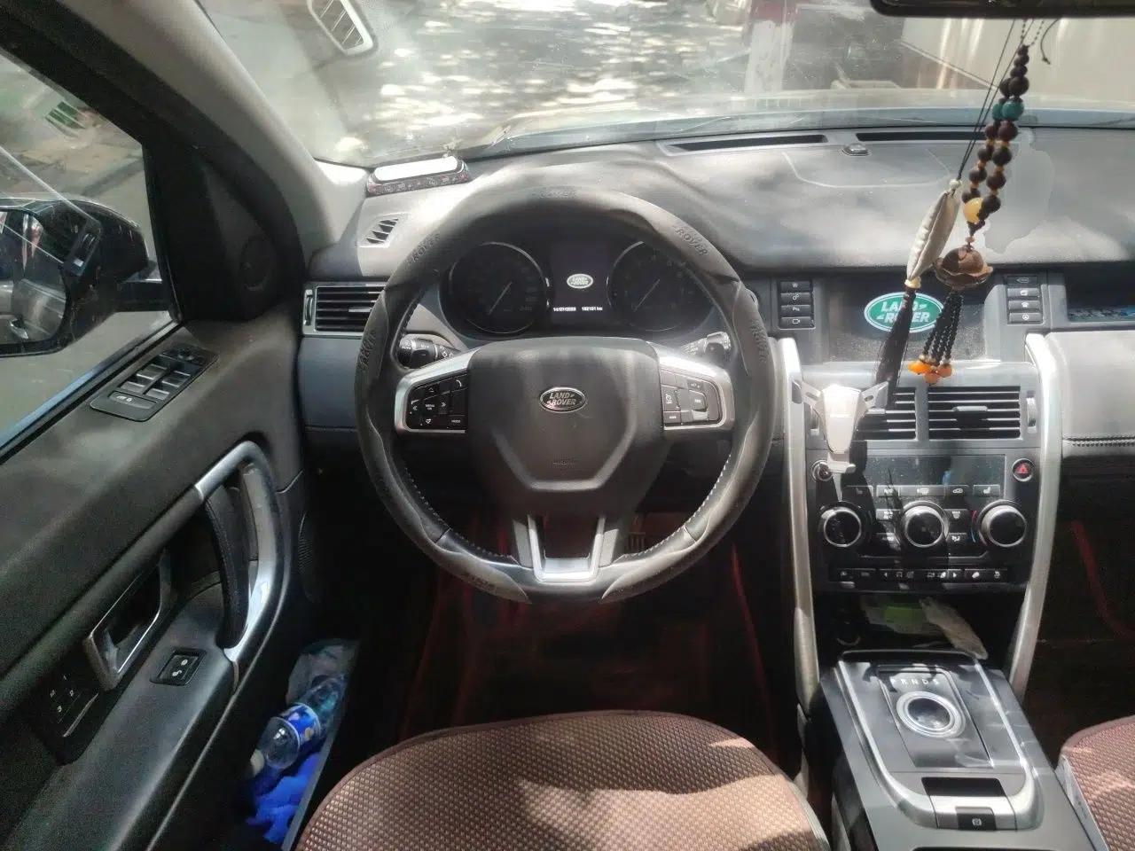 Land Rover Discovery Sport 2016 2.0T HSE — миниатюра 10