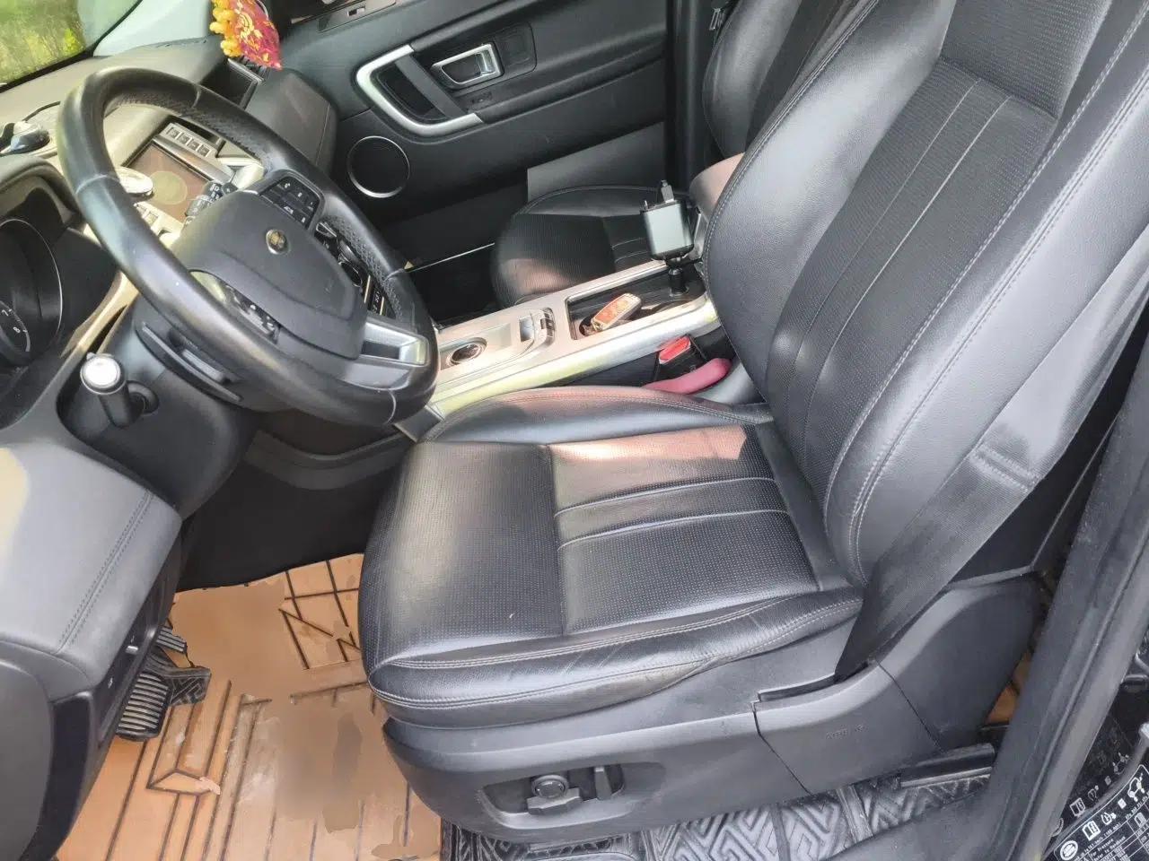 Land Rover Discovery Sport 2019 240 PS SE Version China V Standard — миниатюра 15