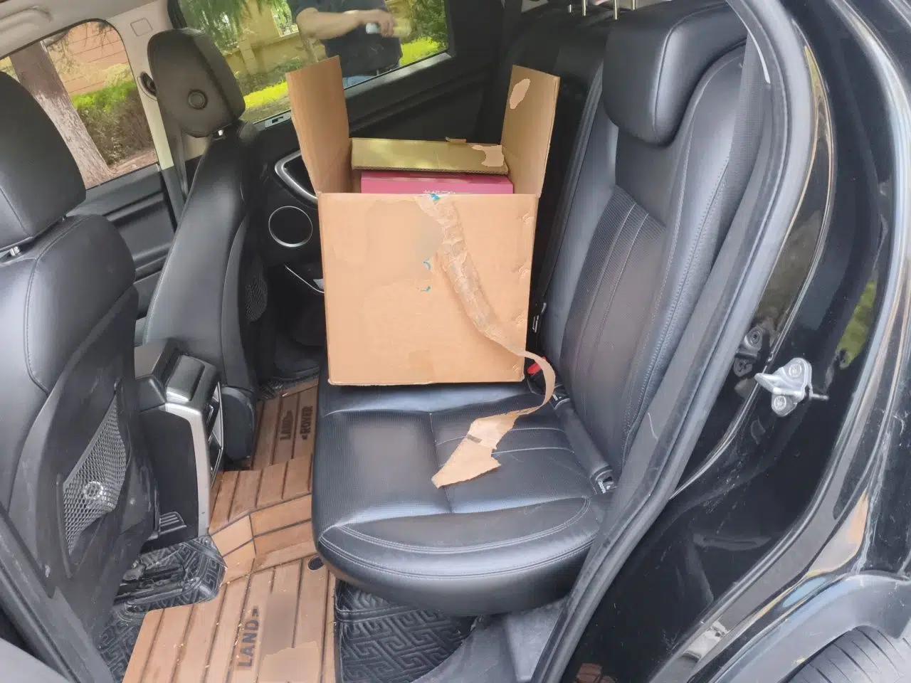 Land Rover Discovery Sport 2019 240 PS SE Version China V Standard — миниатюра 17