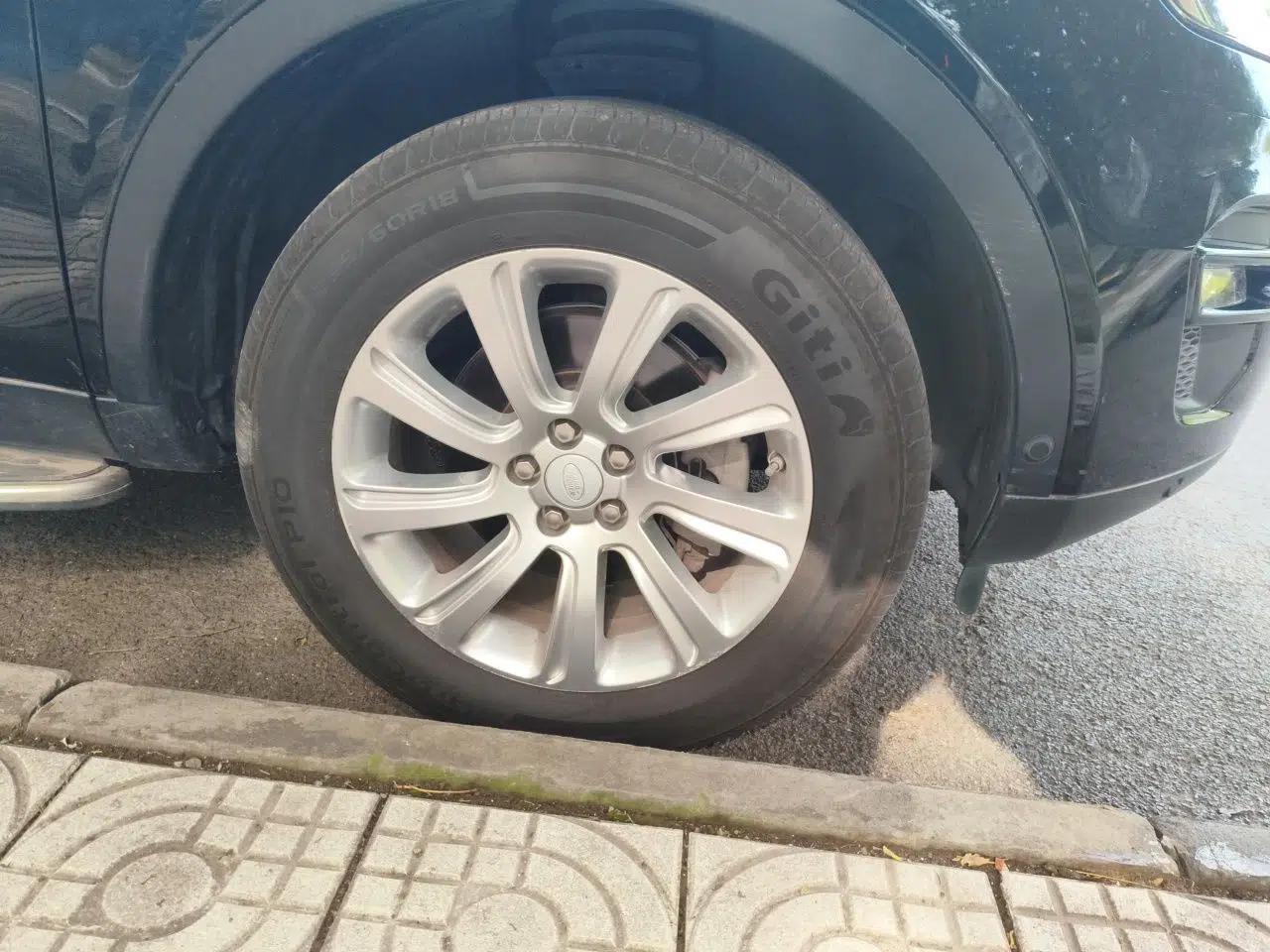 Land Rover Discovery Sport 2019 240 PS SE Version China V Standard — миниатюра 8