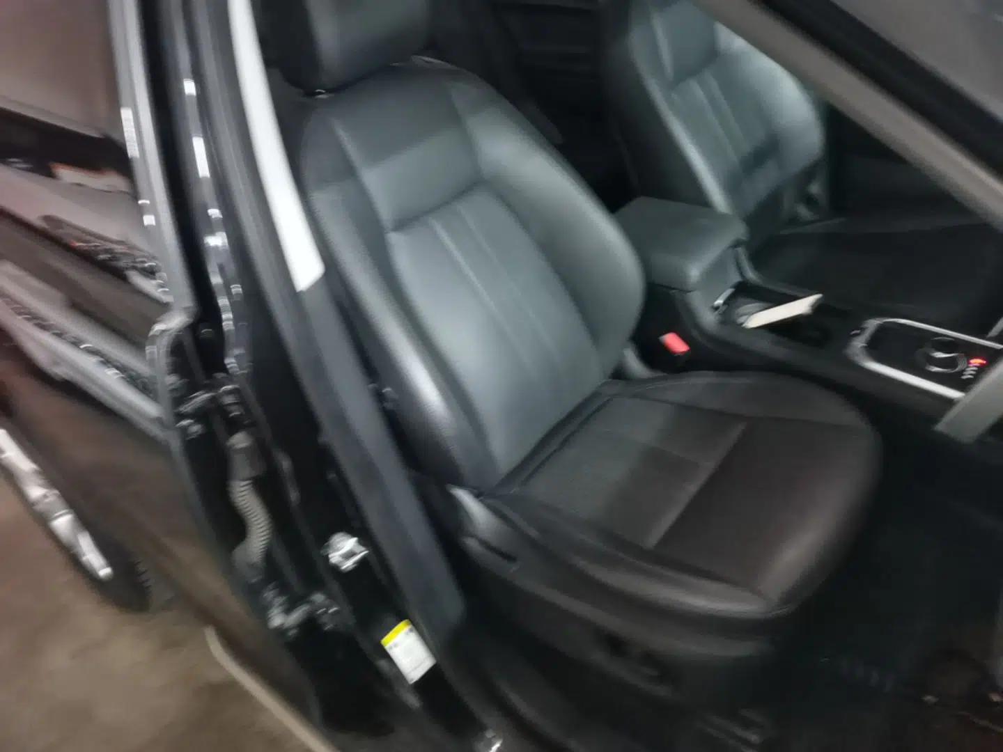 Land Rover Discovery Sport 2019 240 PS SE Version China VI Standard — миниатюра 19