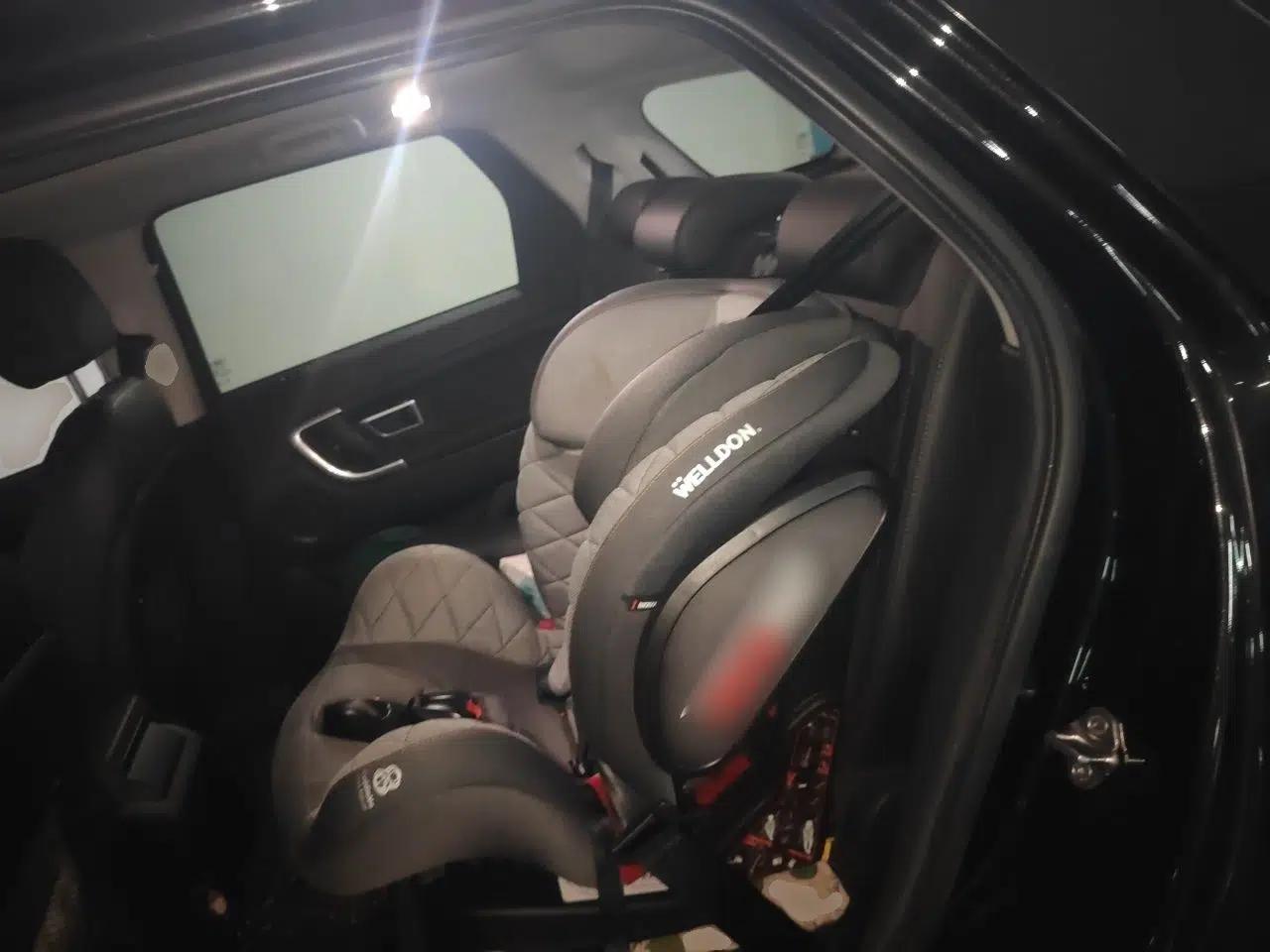 Land Rover Discovery Sport 2018 240 PS HSE Version — миниатюра 17
