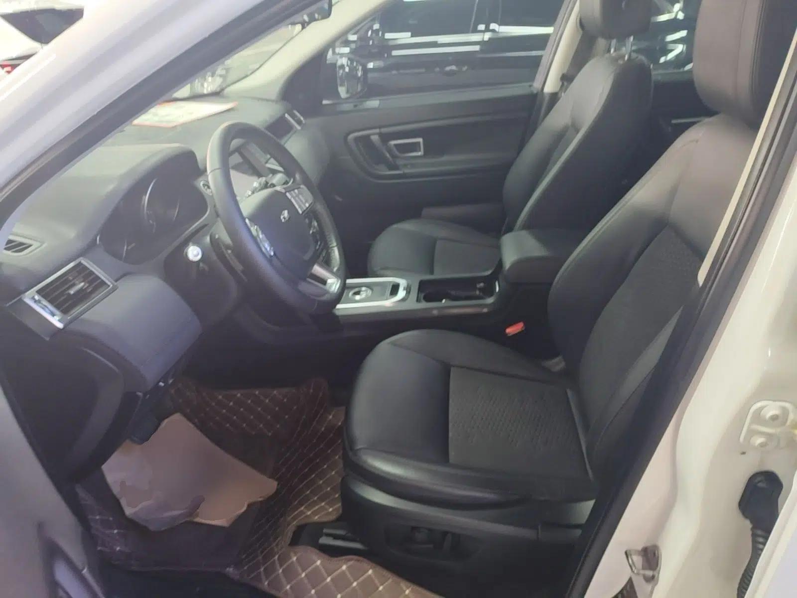 Land Rover Discovery Sport 2019 240 PS PURE Edition China V Standard — миниатюра 17