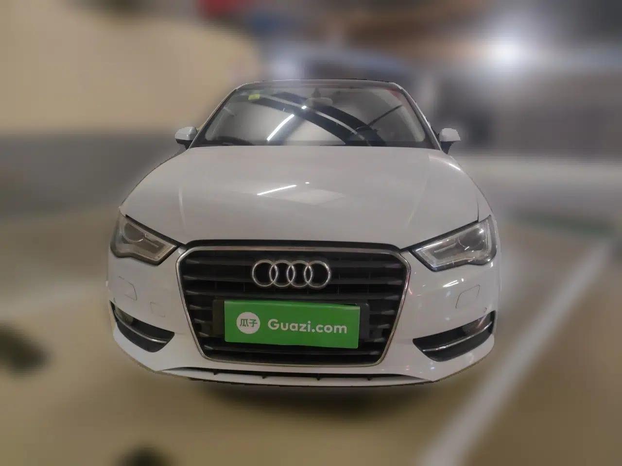 Audi A3 2014 Sportback 35 TFSI Automatic Style Edition — миниатюра 2