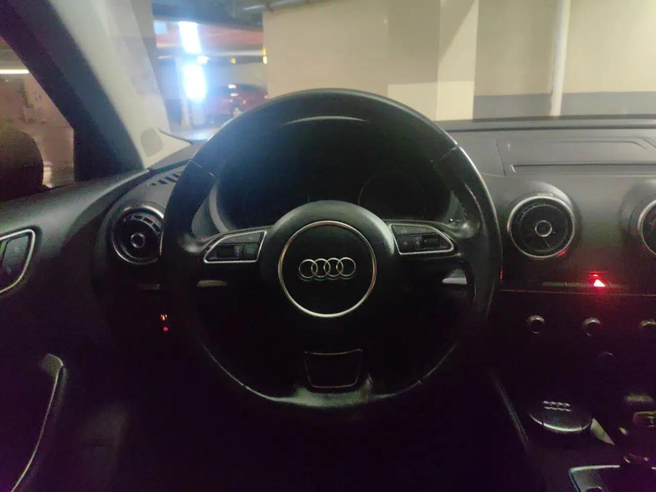 Audi A3 2014 Sportback 35 TFSI Automatic Style Edition — миниатюра 10