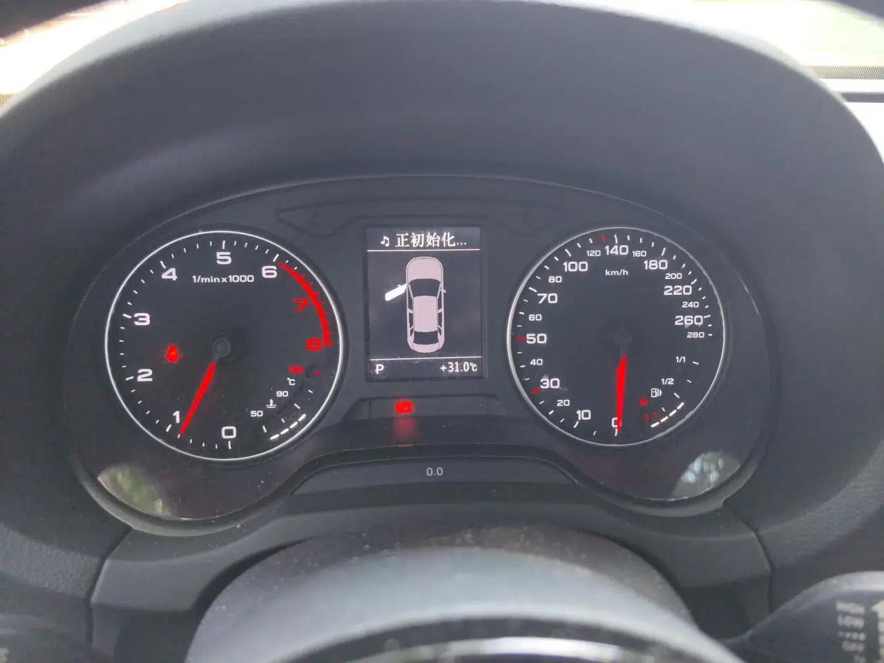 Audi A3 2014 Limousine 35 TFSI Automatic Fashion Model — миниатюра 11