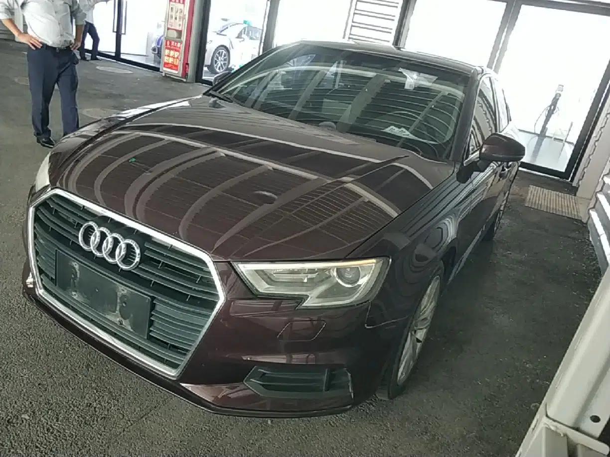 Audi A3 2018 30th Anniversary Edition Limousine 35 TFSI Ambition Model — миниатюра 1
