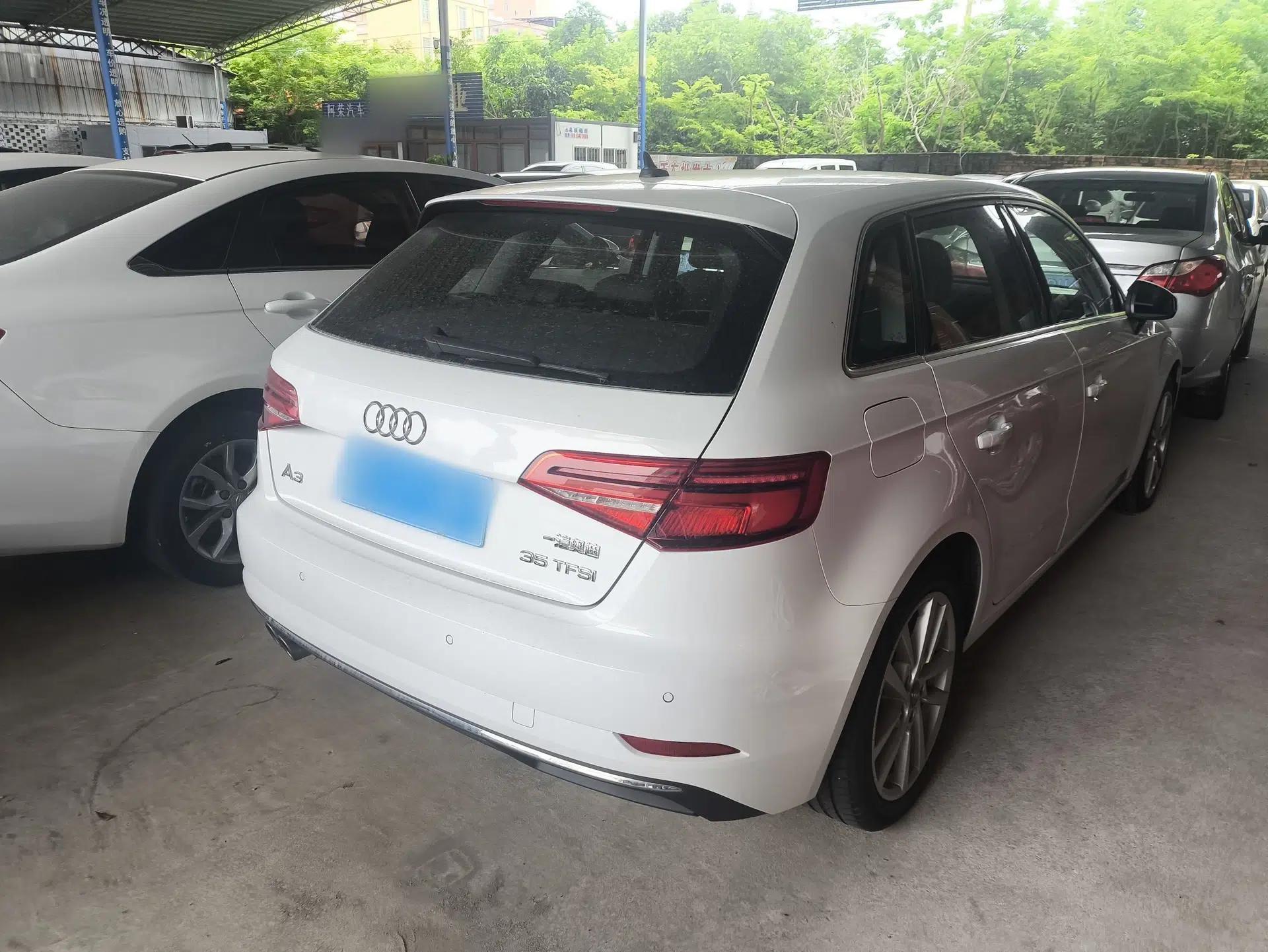 Audi A3 2019 Sportback 35 TFSI Ambition China V — миниатюра 5