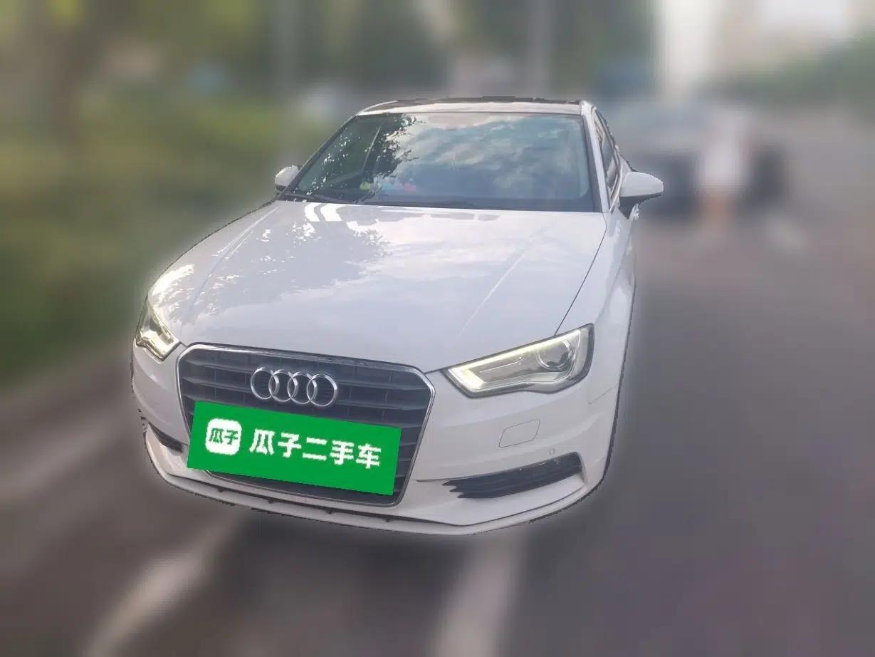 Audi A3 2015 Limousine 35 TFSI Millionth Anniversary Comfort Model — миниатюра 1