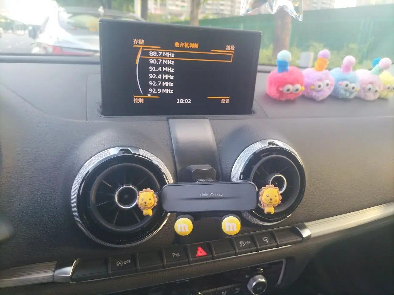 Audi A3 2015 Limousine 35 TFSI Millionth Anniversary Comfort Model — миниатюра 13