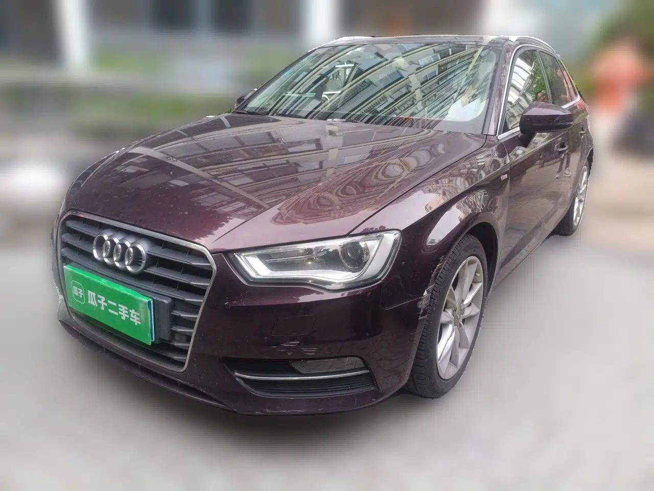 Audi A3 2015 Sportback 40 TFSI Automatic Comfort Model — миниатюра 1