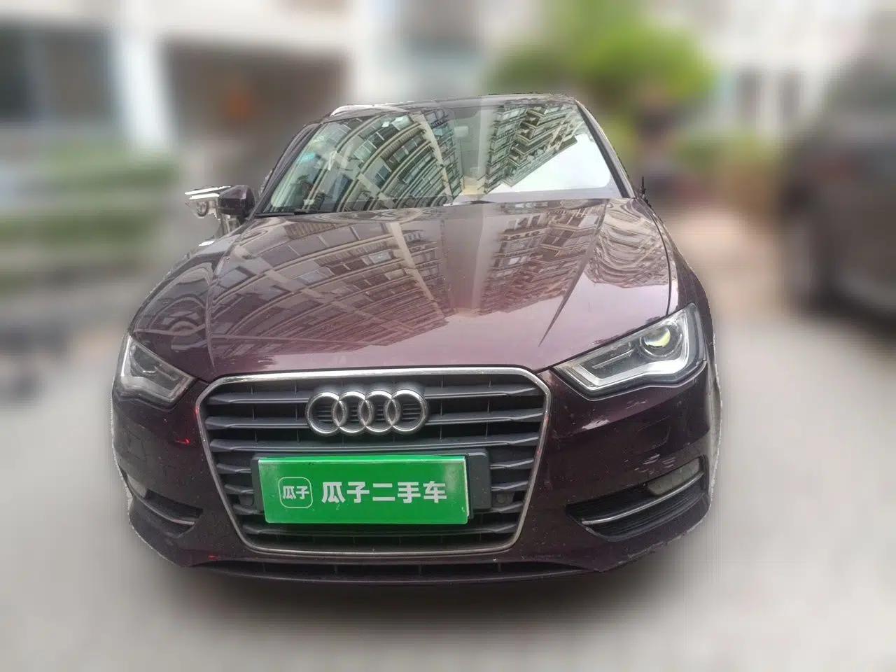 Audi A3 2015 Sportback 40 TFSI Automatic Comfort Model — миниатюра 2