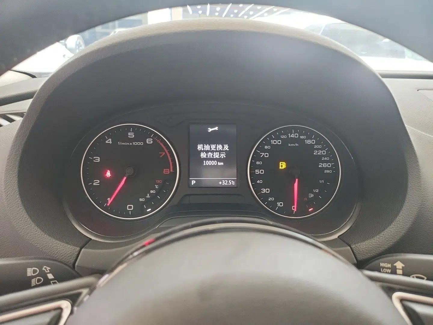 Audi A3 2015 Limousine 35 TFSI Millionth Anniversary Intelligent Leading Model — миниатюра 11