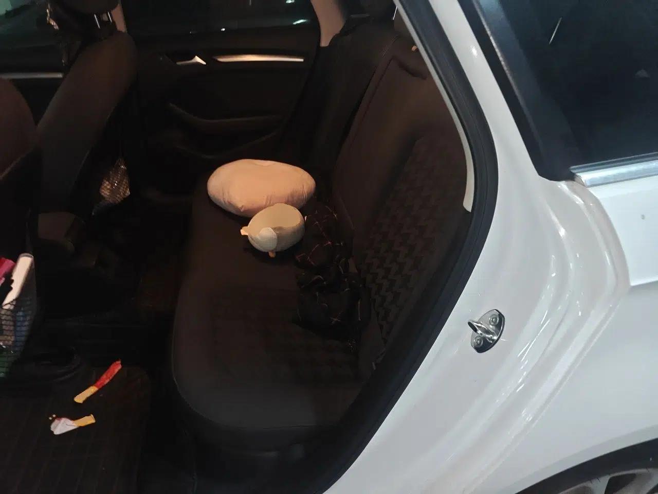 Audi A3 2015 Sportback 35 TFSI Millionth Anniversary Intelligent Leading Model — миниатюра 17