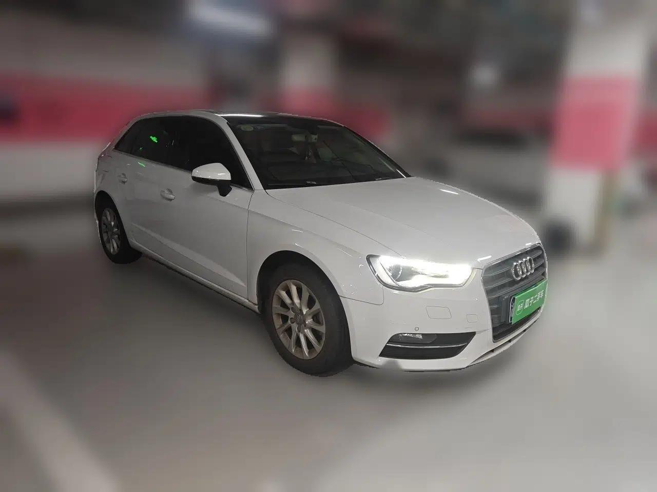 Audi A3 2015 Sportback 35 TFSI Millionth Anniversary Intelligent Leading Model — миниатюра 3