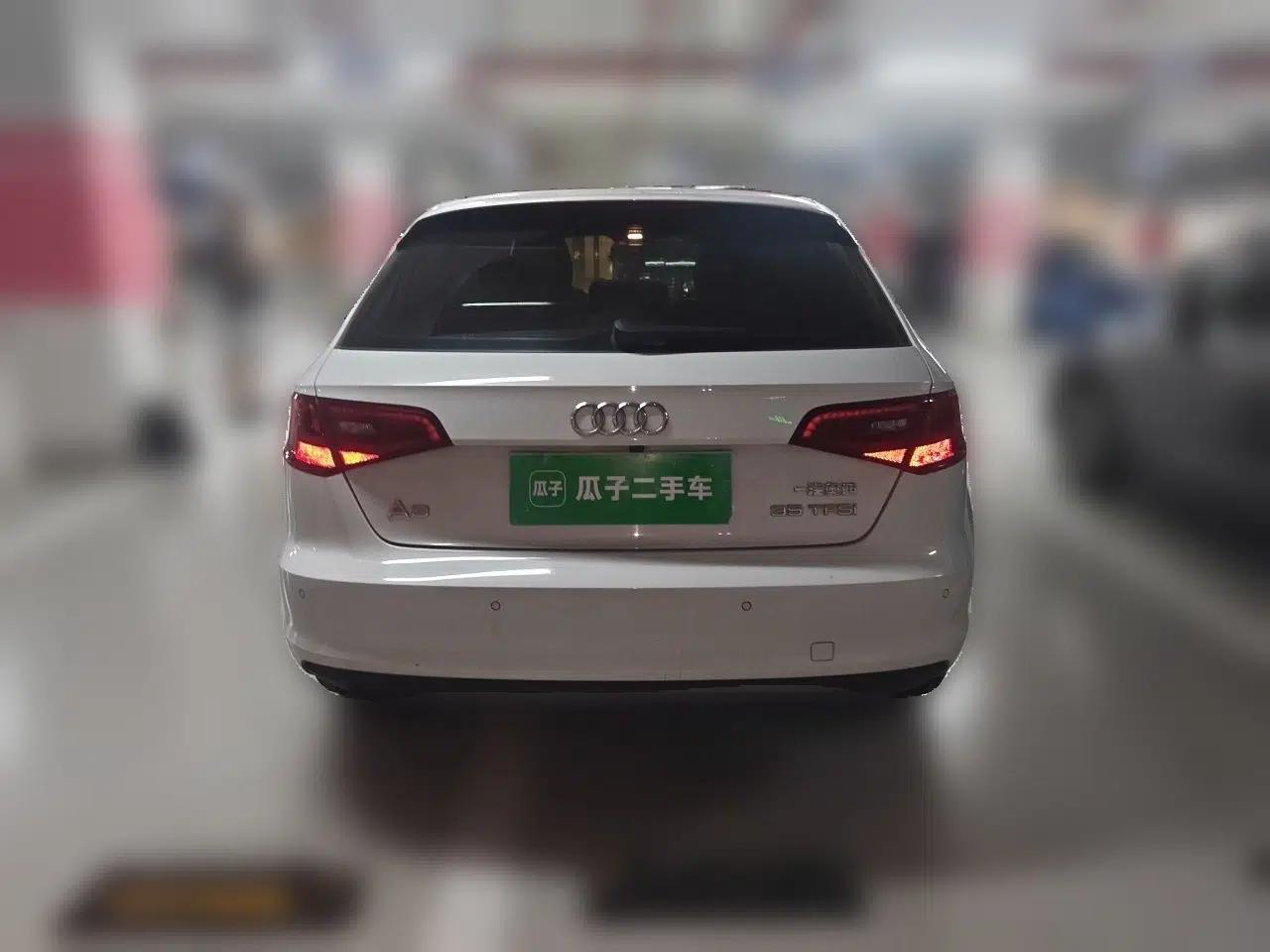 Audi A3 2015 Sportback 35 TFSI Millionth Anniversary Intelligent Leading Model — миниатюра 5
