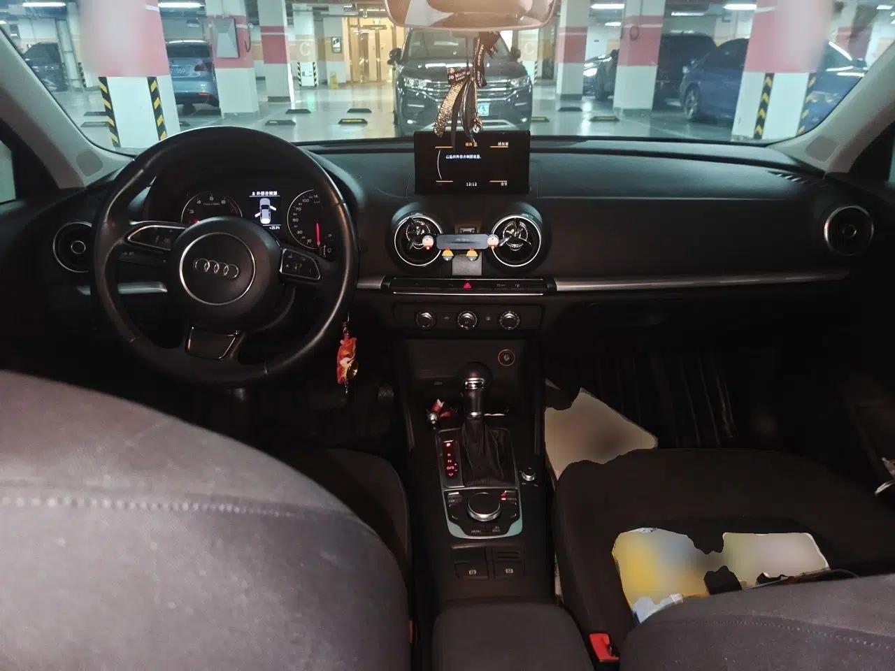Audi A3 2015 Sportback 35 TFSI Millionth Anniversary Intelligent Leading Model — миниатюра 9