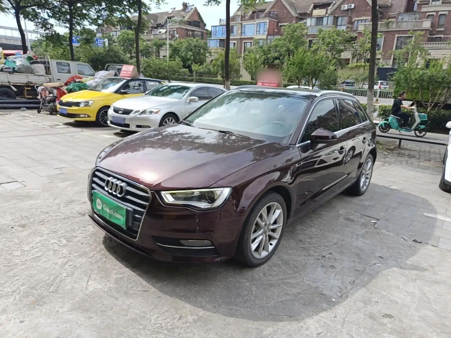 Audi A3 2015 Sportback 35 TFSI Millionth Anniversary Comfort Model — миниатюра 1