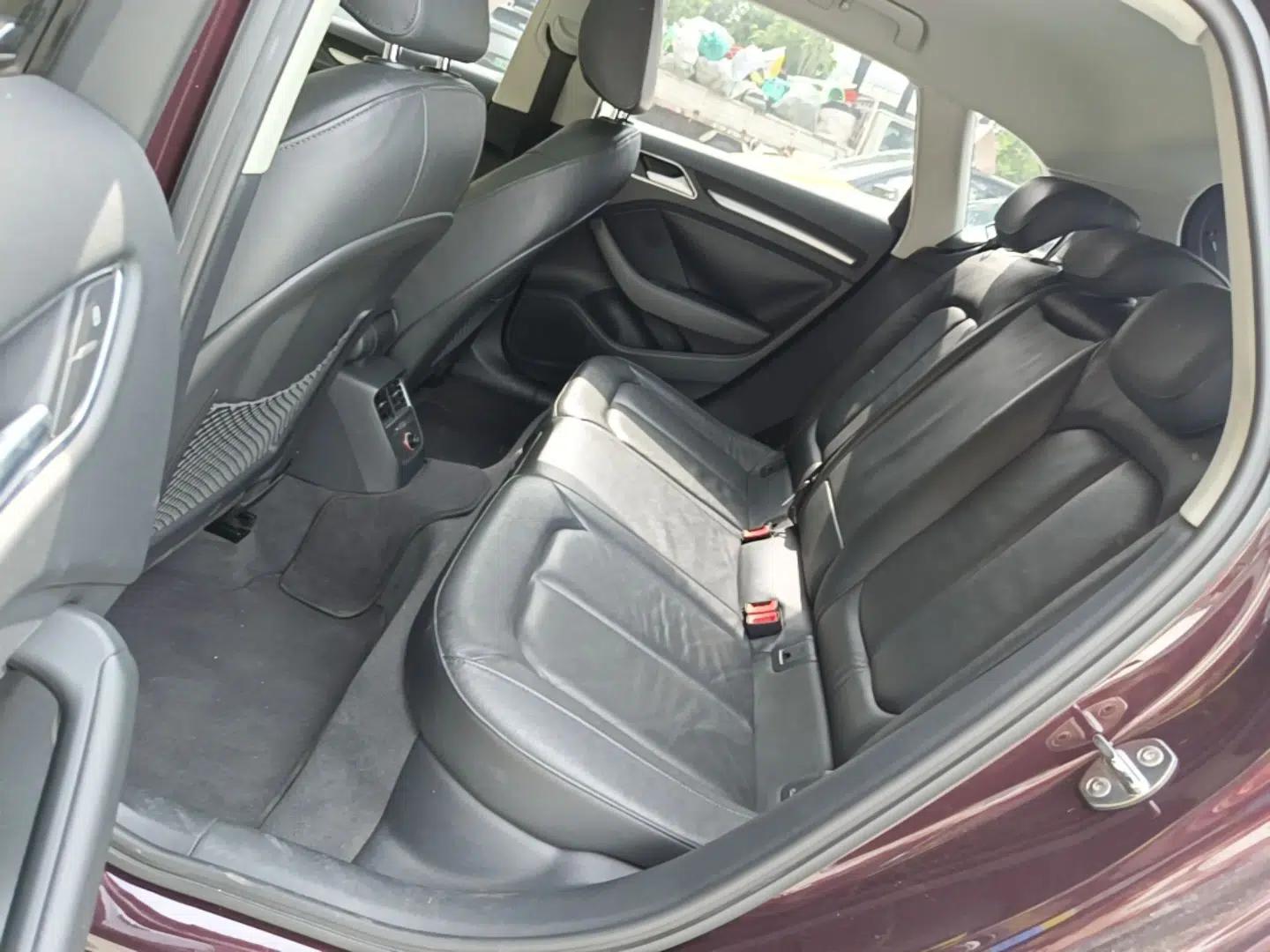 Audi A3 2015 Sportback 35 TFSI Millionth Anniversary Comfort Model — миниатюра 20