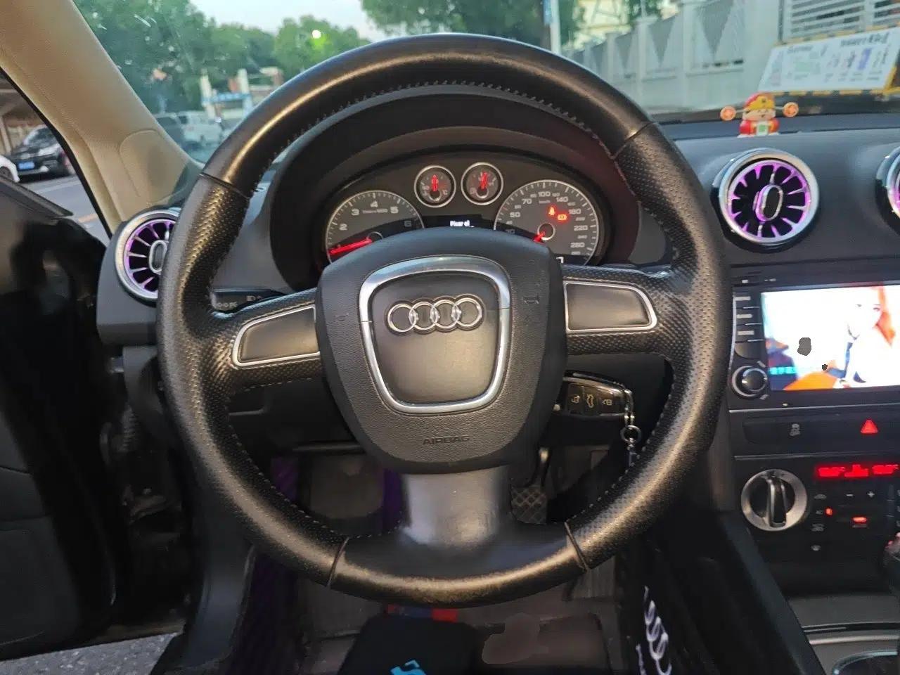 Audi A3 2012 Sportback 1.4T Luxury Model — миниатюра 10