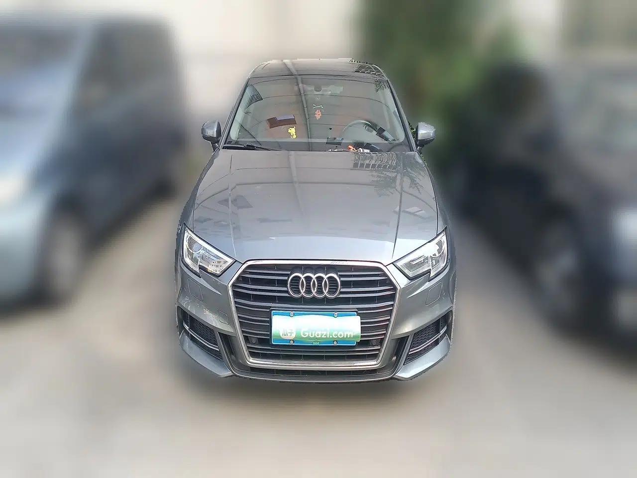 Audi A3 2018 30th Anniversary Edition Limousine 35 TFSI Fashion Model — миниатюра 2