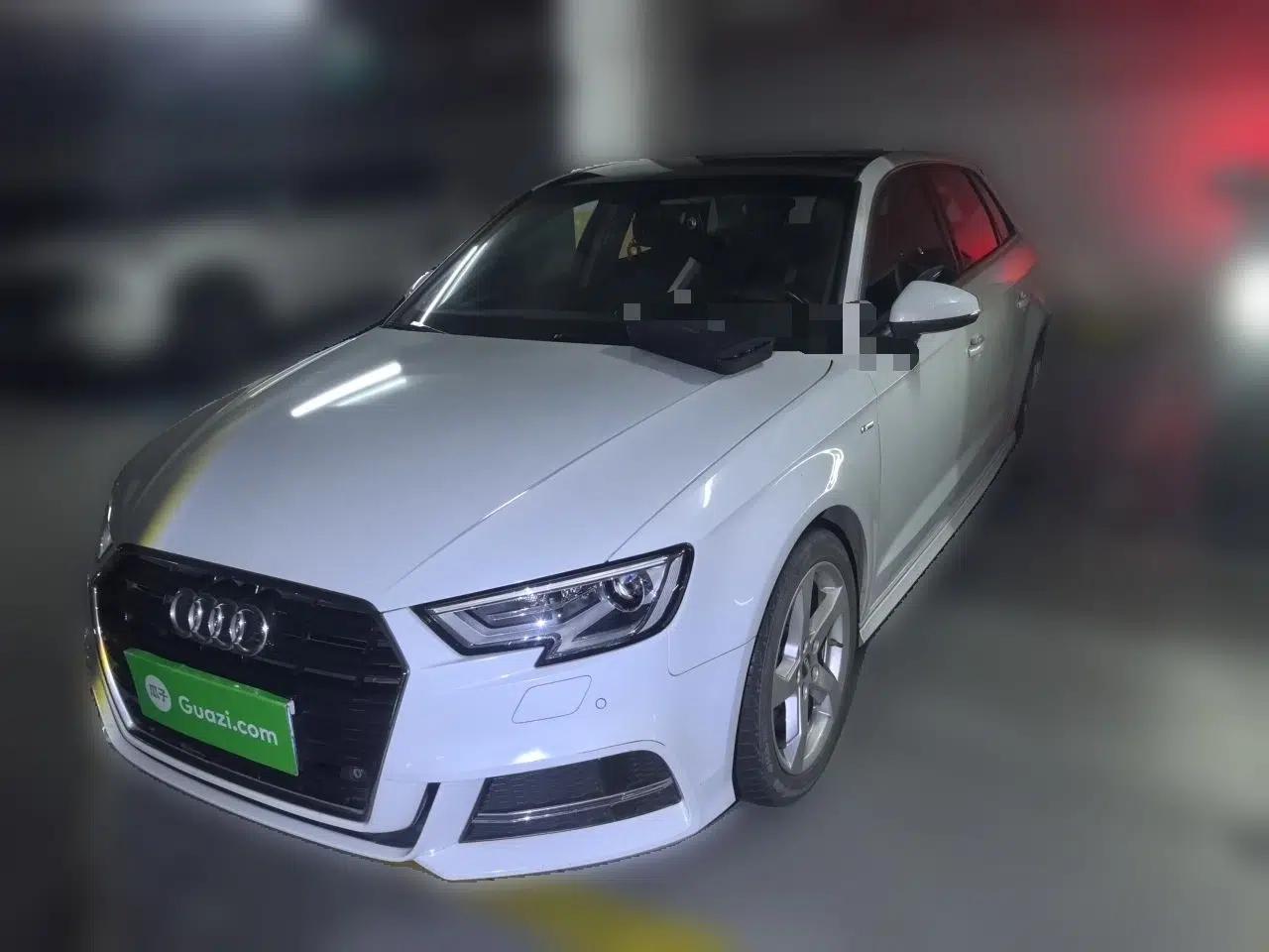 Audi A3 2018 30th Anniversary Edition Sportback 35 TFSI Fashion Model — миниатюра 1