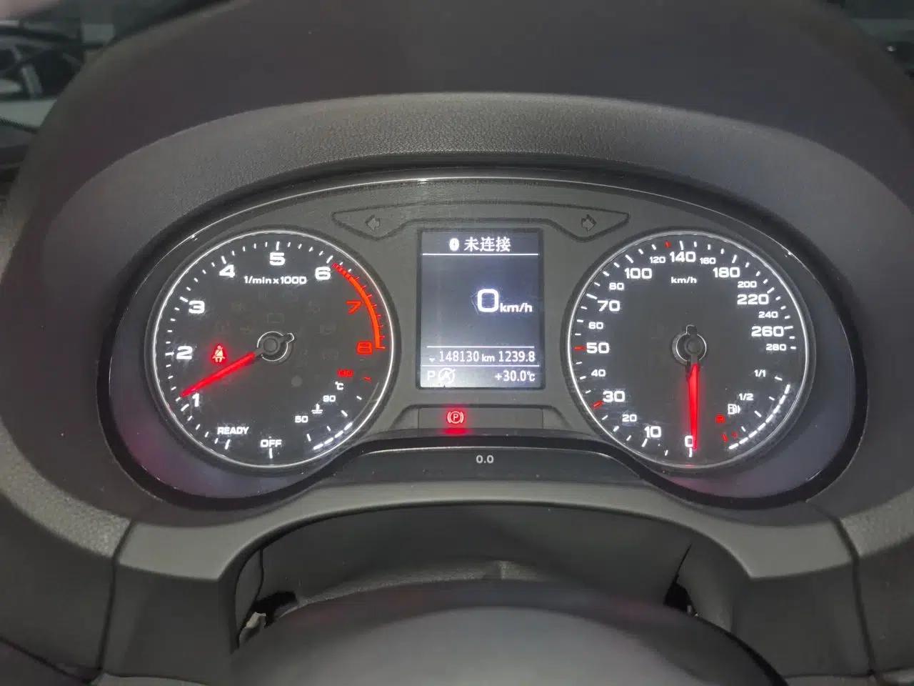 Audi A3 2018 30th Anniversary Edition Sportback 35 TFSI Fashion Model — миниатюра 11