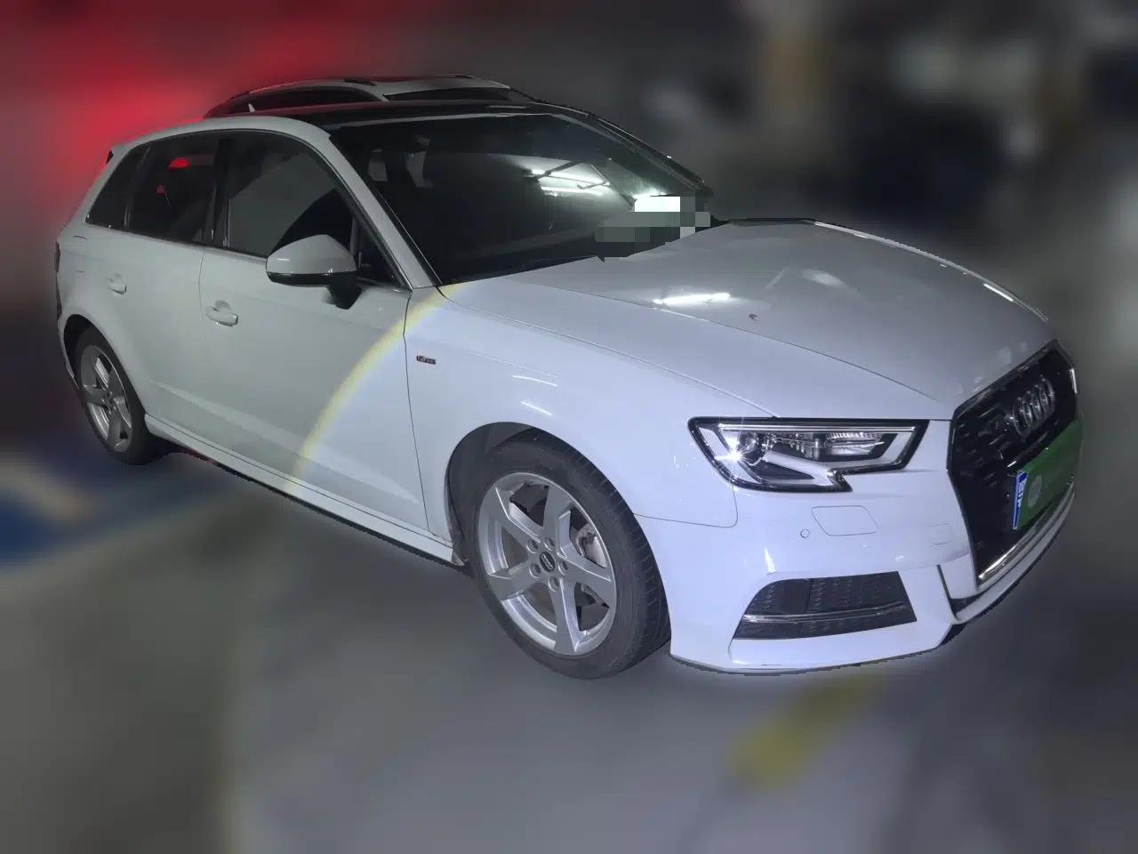 Audi A3 2018 30th Anniversary Edition Sportback 35 TFSI Fashion Model — миниатюра 3