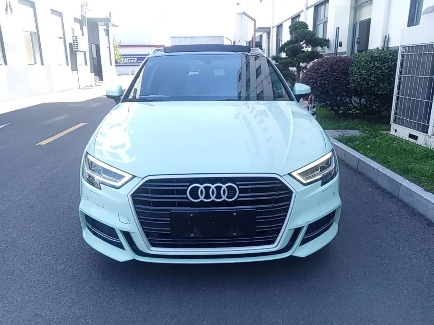 Audi A3 2018 30th Anniversary Edition Sportback 35 TFSI Sport Model — миниатюра 2