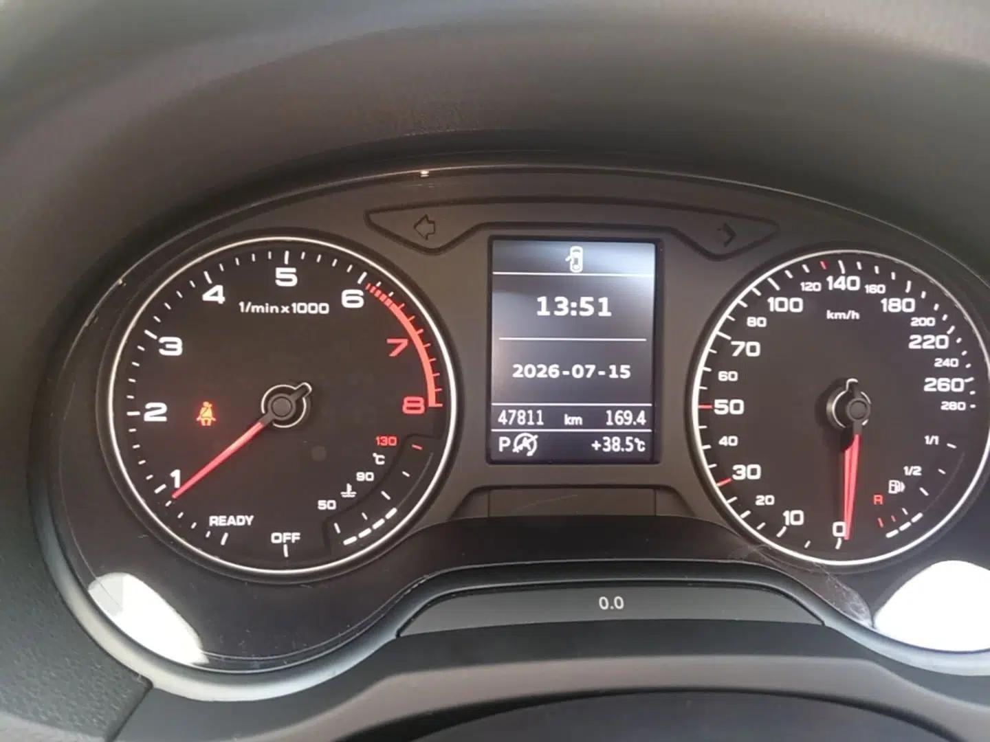 Audi A3 2018 30th Anniversary Edition Sportback 35 TFSI Sport Model — миниатюра 14