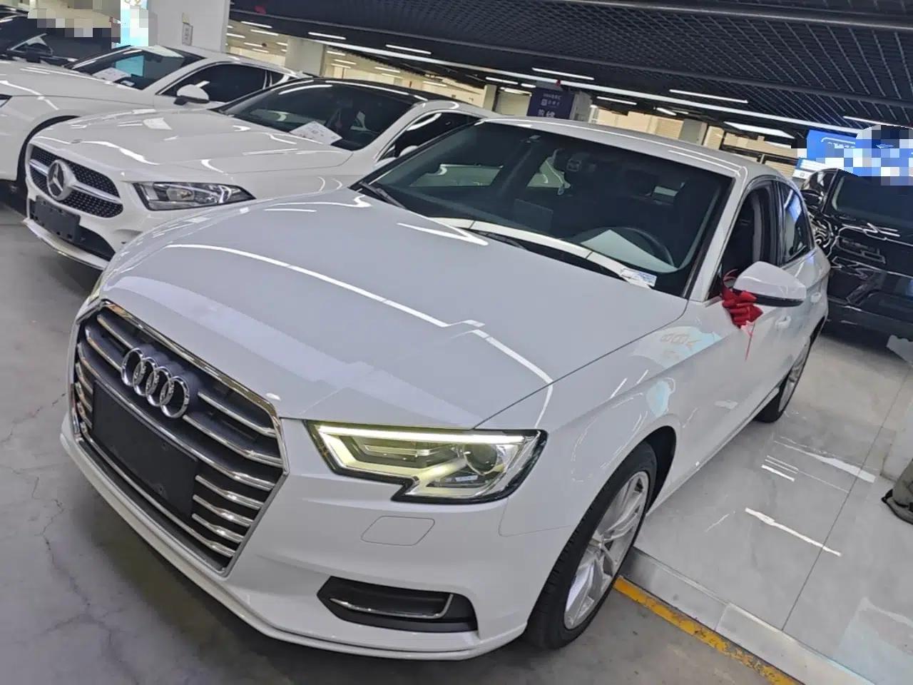 Audi A3 2019 Limousine 35 TFSI Ambition China V — миниатюра 1