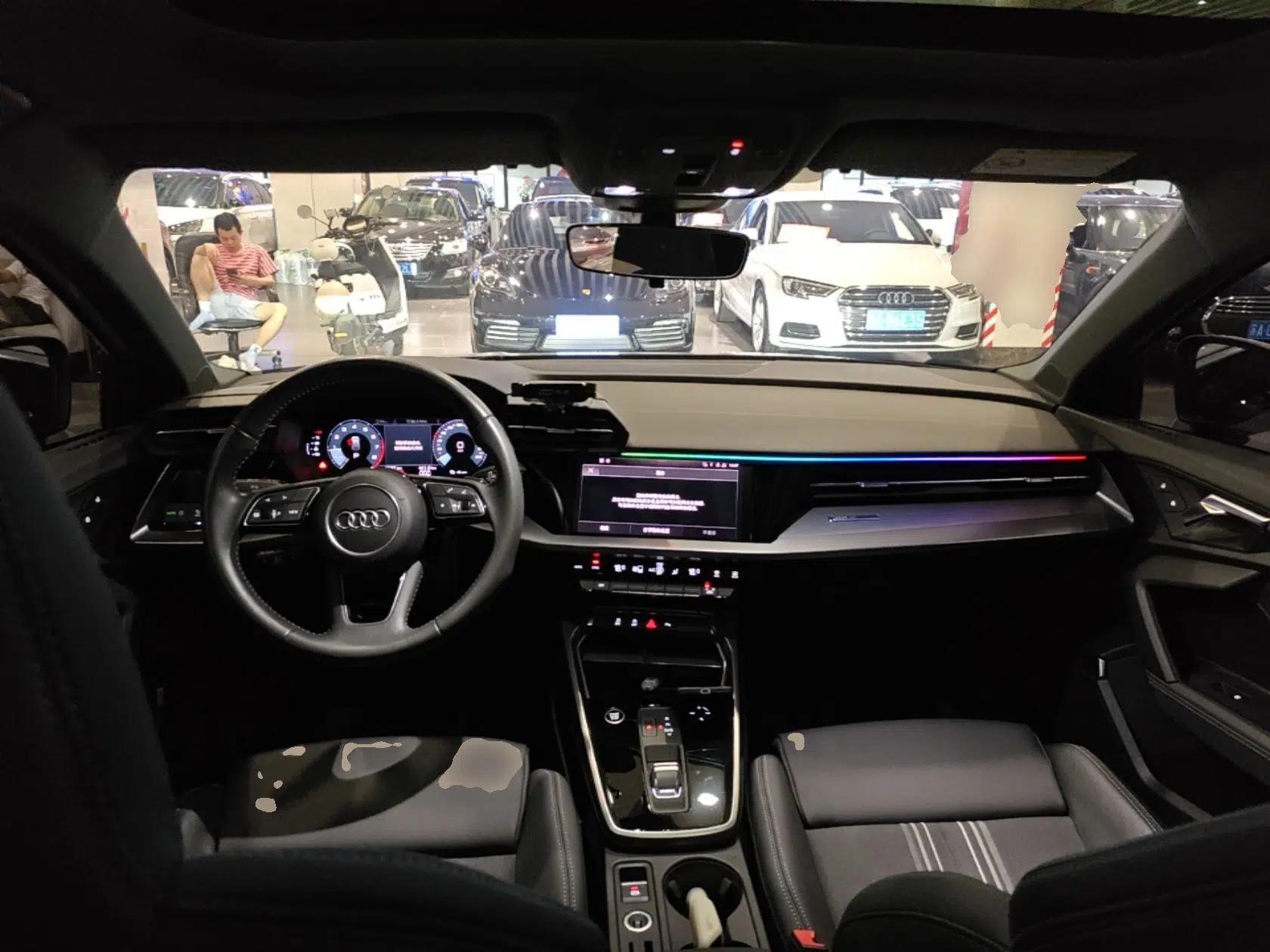 Audi A3 2021 Sportback 35 TFSI Fashionable Sports Model — миниатюра 19