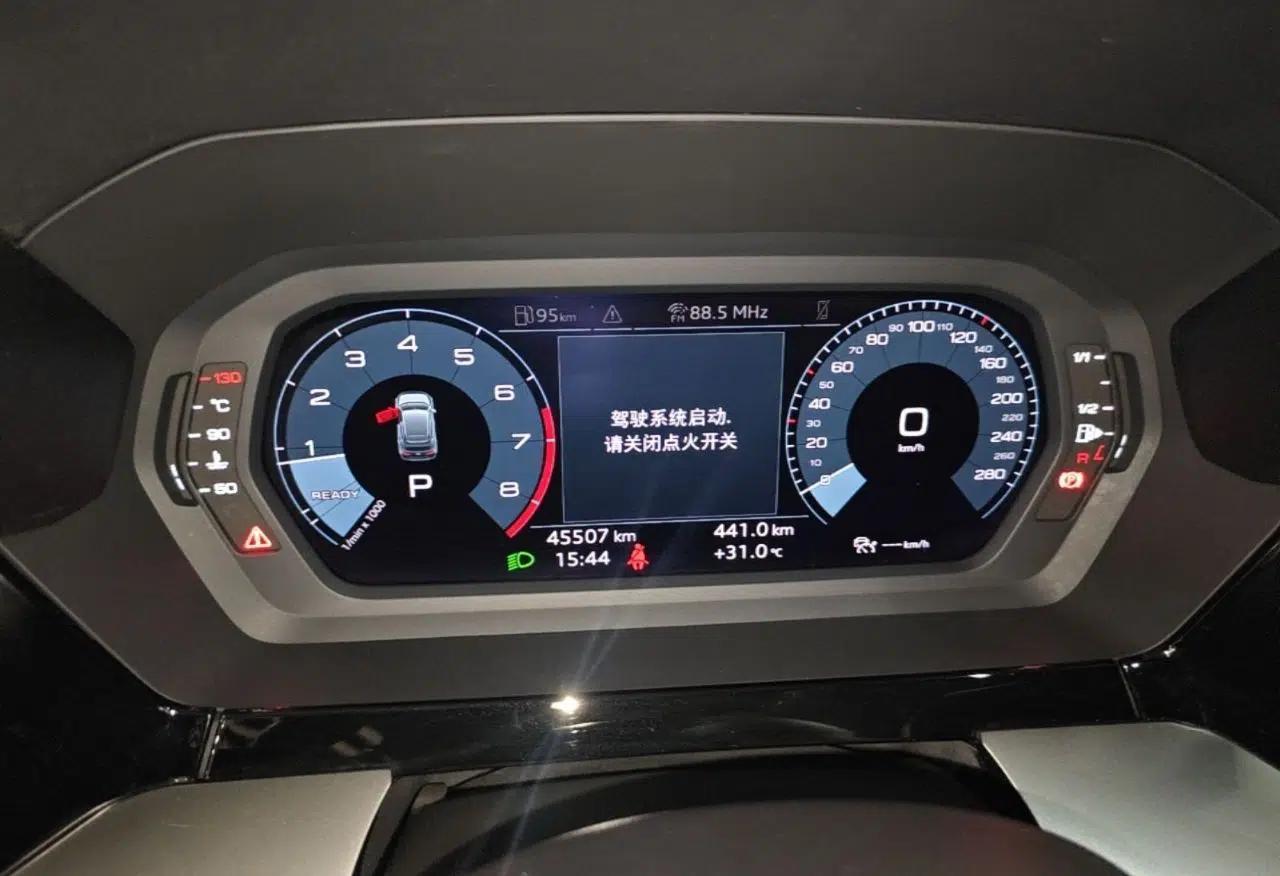 Audi A3 2021 Sportback 35 TFSI Fashionable Sports Model — миниатюра 22